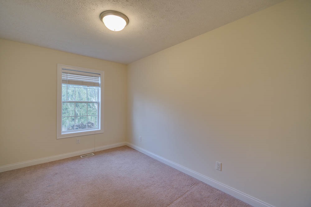 632 W Green Rd, Bloomington, IN 47403 photo 13