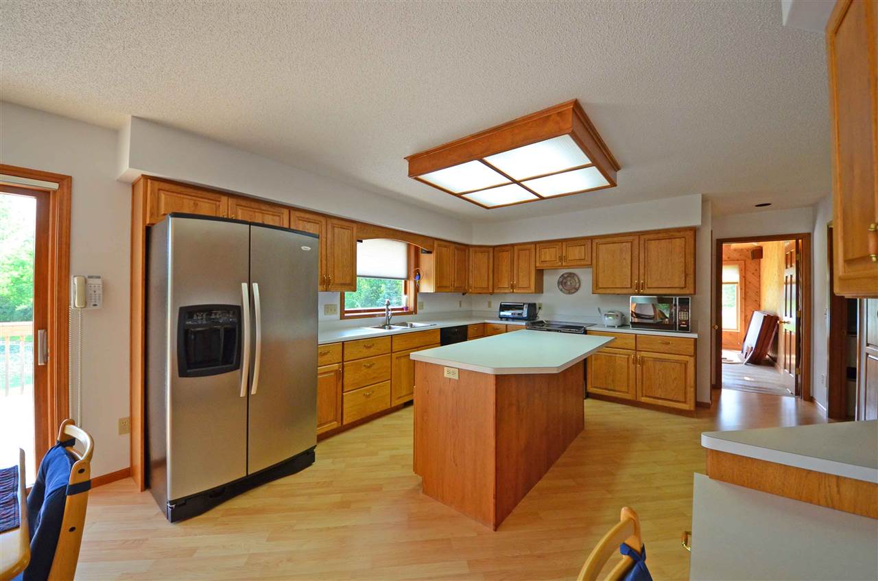 6334 Eagle Nest Ct, Fort Wayne, IN 46814 photo 2