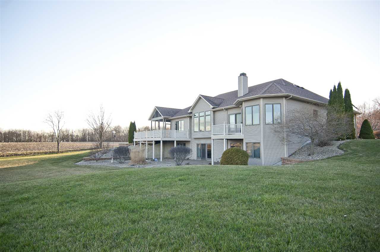 248 W Rue Dijon, Columbia City, IN 46725 photo 2