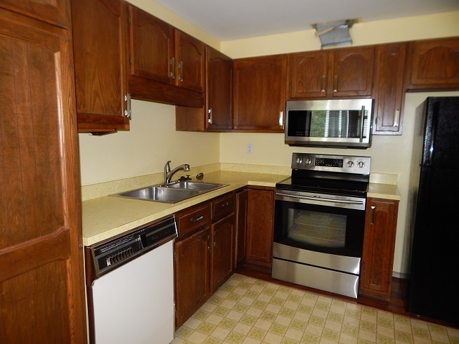 940 W Briarcliff Dr, Bloomington, IN 47401 photo 2