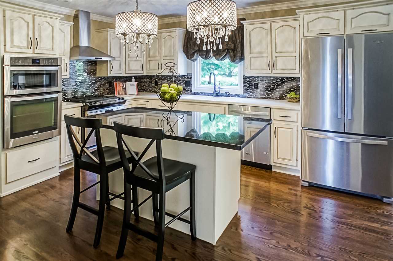 17771 Ashford Hills Ct, Granger, IN 46530 photo 2