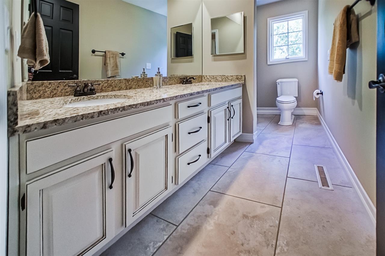 17771 Ashford Hills Ct, Granger, IN 46530 photo 23