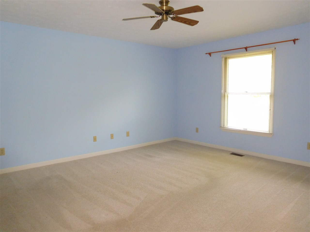 1010 E Heather Dr, Bloomington, IN 47401 photo 9