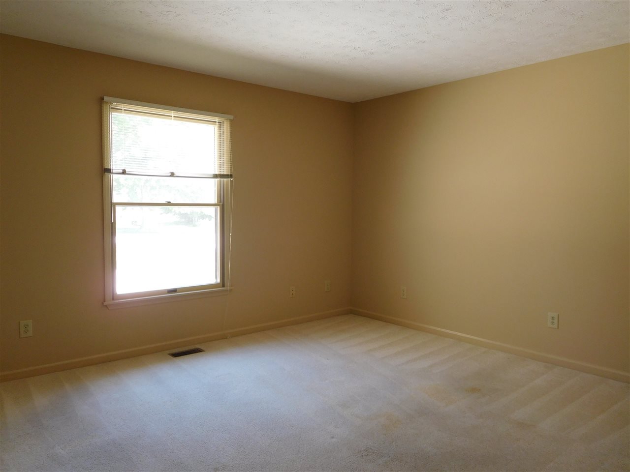 1010 E Heather Dr, Bloomington, IN 47401 photo 10