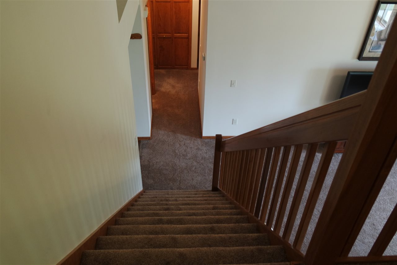 305 Canyon Dr, Auburn, IN 46706 photo 25