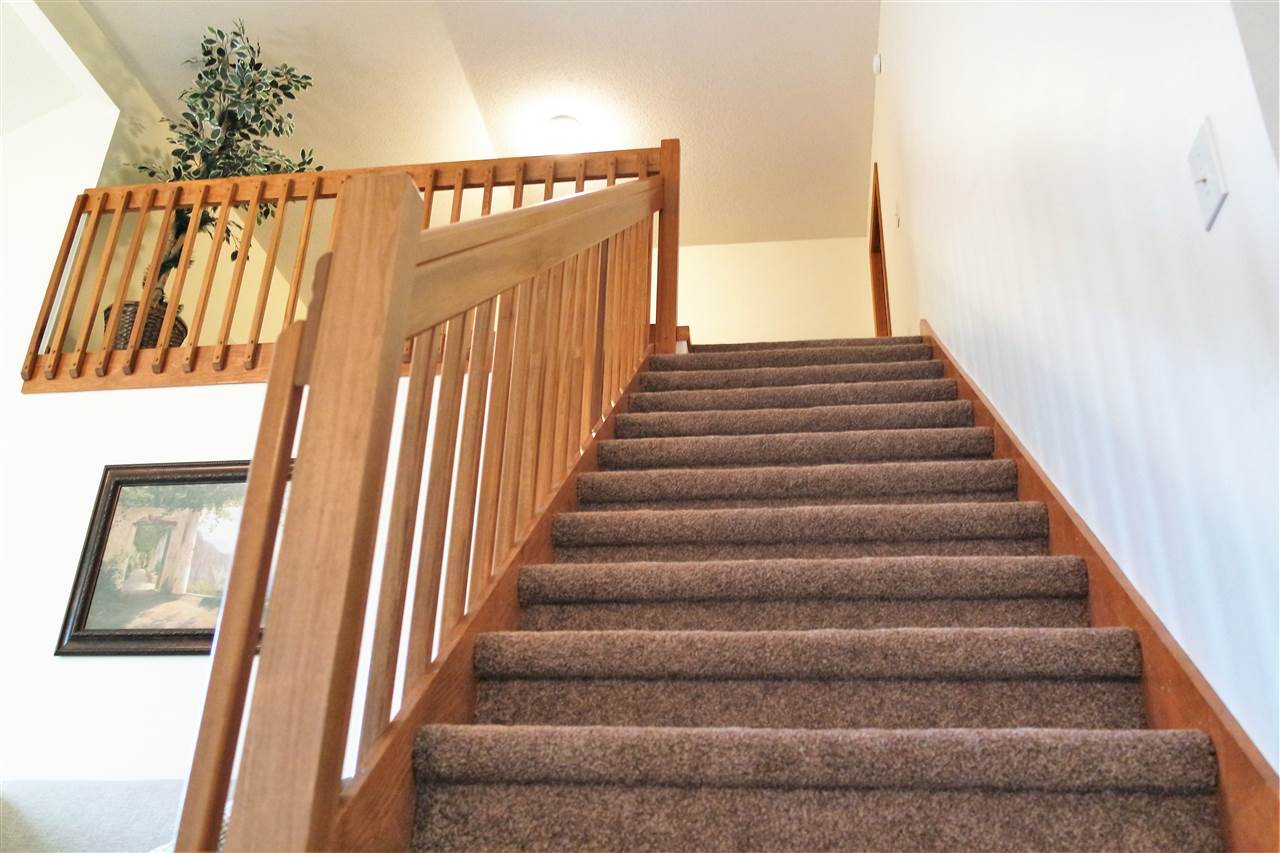 305 Canyon Dr, Auburn, IN 46706 photo 11