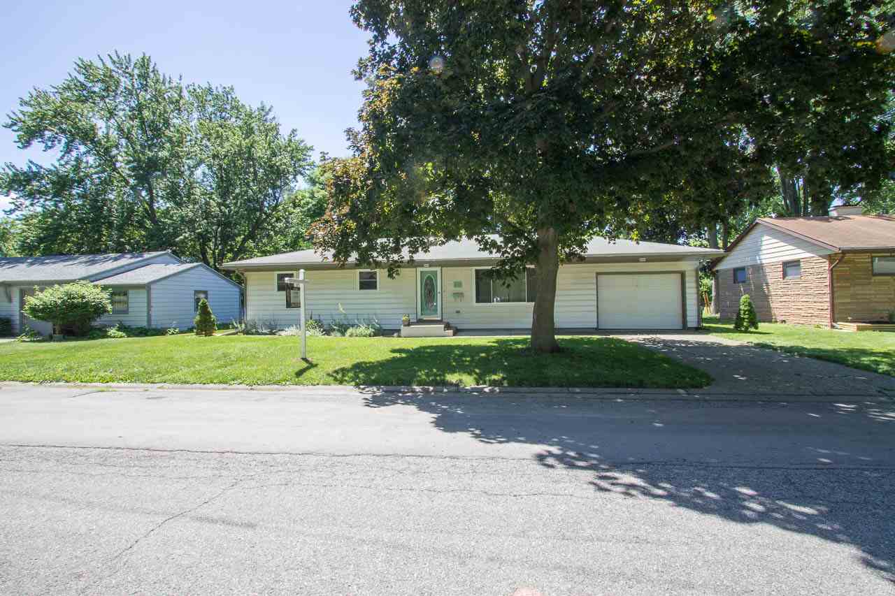 817 Pearse Ave, Auburn, IN 46706 photo 3
