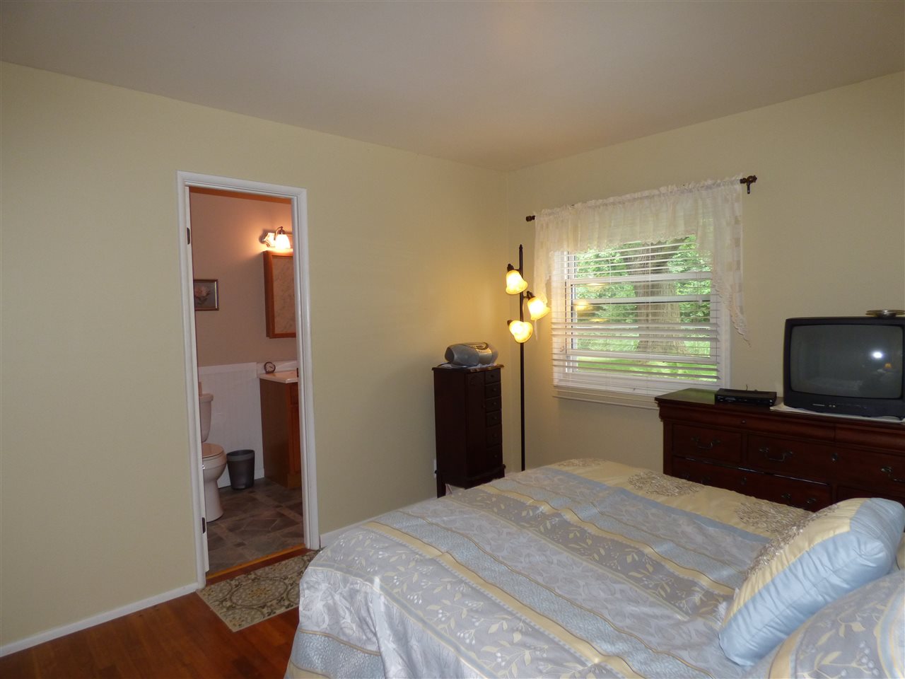 4901 Selkirk Dr, South Bend, IN 46614 photo 17