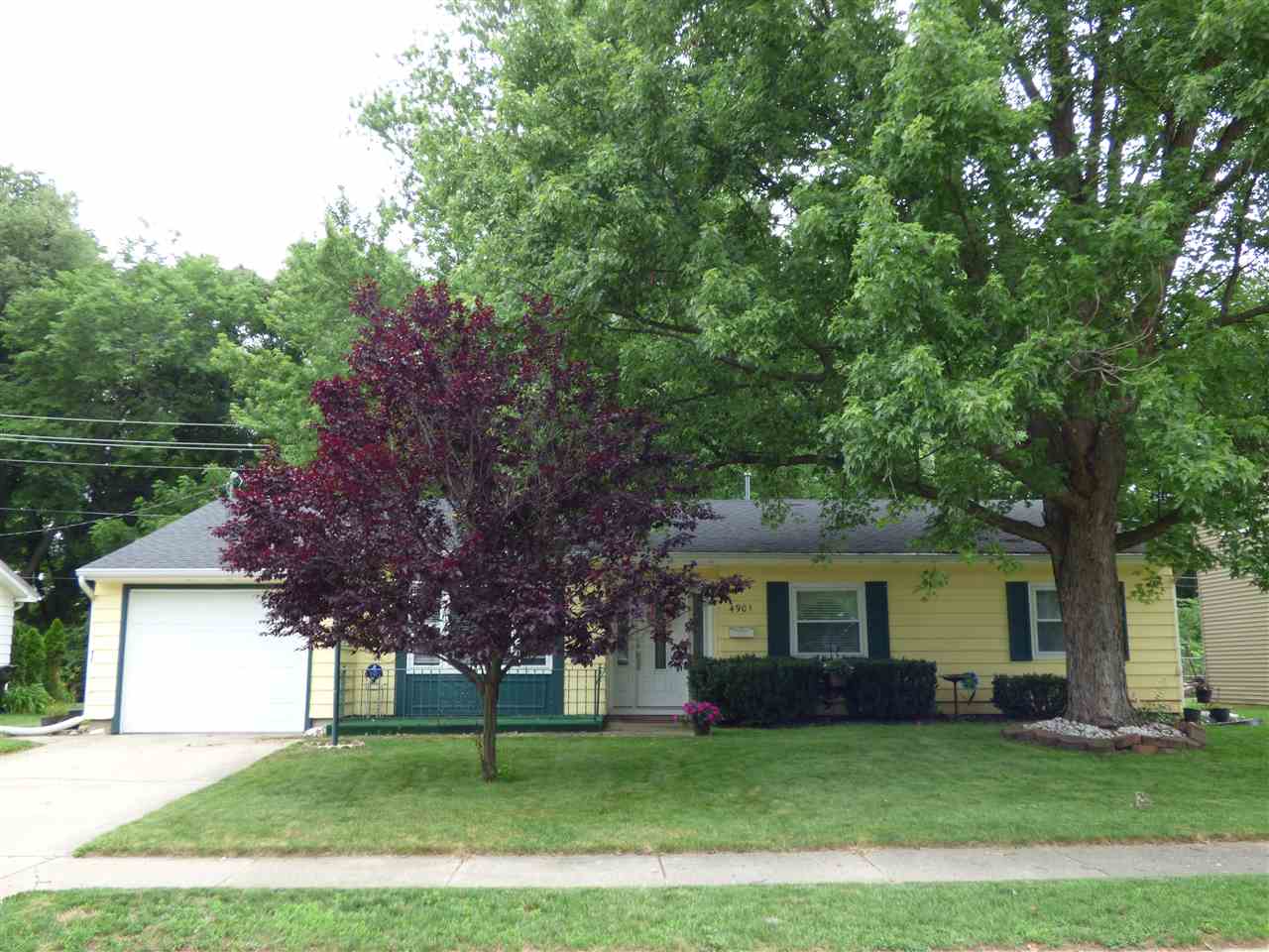 4901 Selkirk Dr, South Bend, IN 46614 photo 1