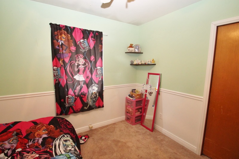 906 Elnora Dr, Fort Wayne, IN 46825 photo 16