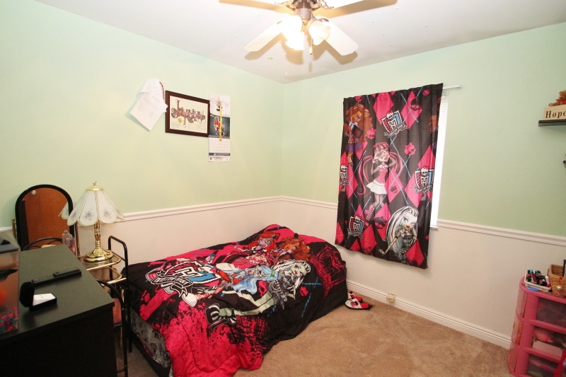 906 Elnora Dr, Fort Wayne, IN 46825 photo 15