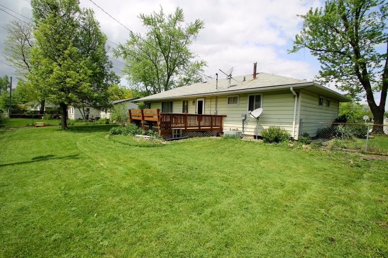 906 Elnora Dr, Fort Wayne, IN 46825 photo 27