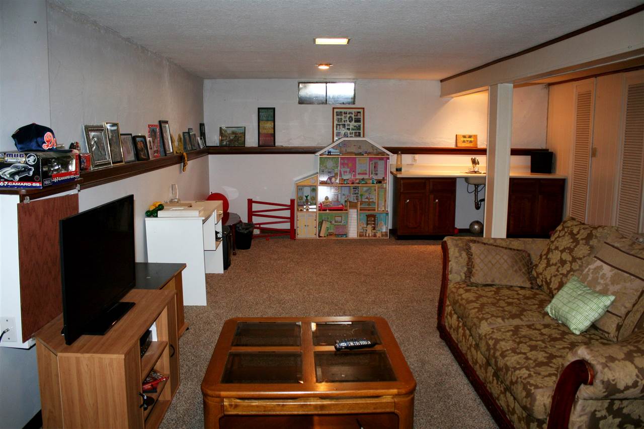 906 Elnora Dr, Fort Wayne, IN 46825 photo 21