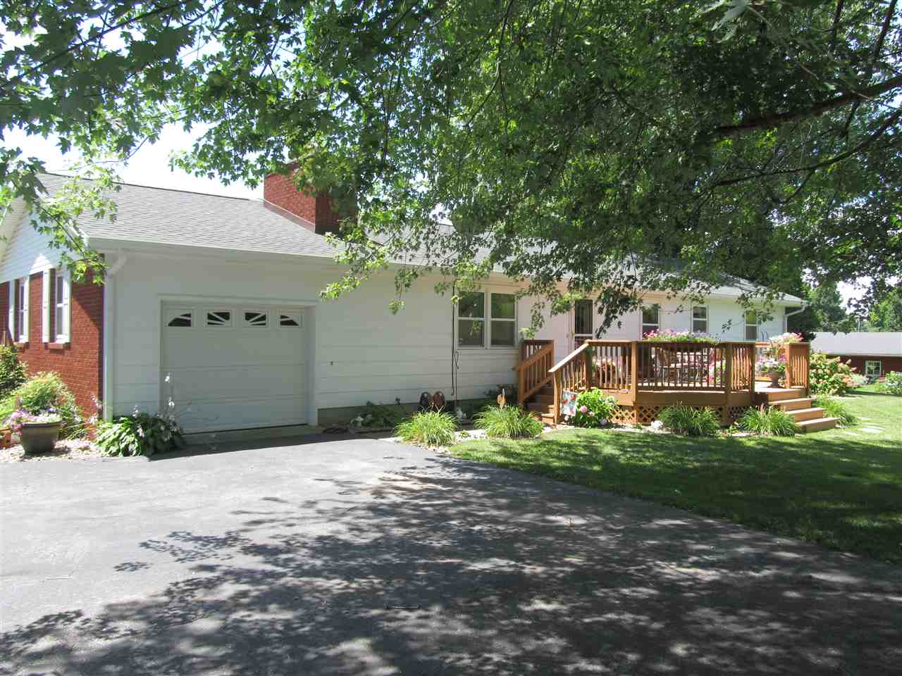 315 Yockey Rd, Mitchell, IN 47446 photo 3