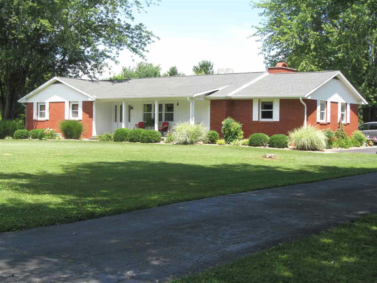 315 Yockey Rd, Mitchell, IN 47446 photo 1