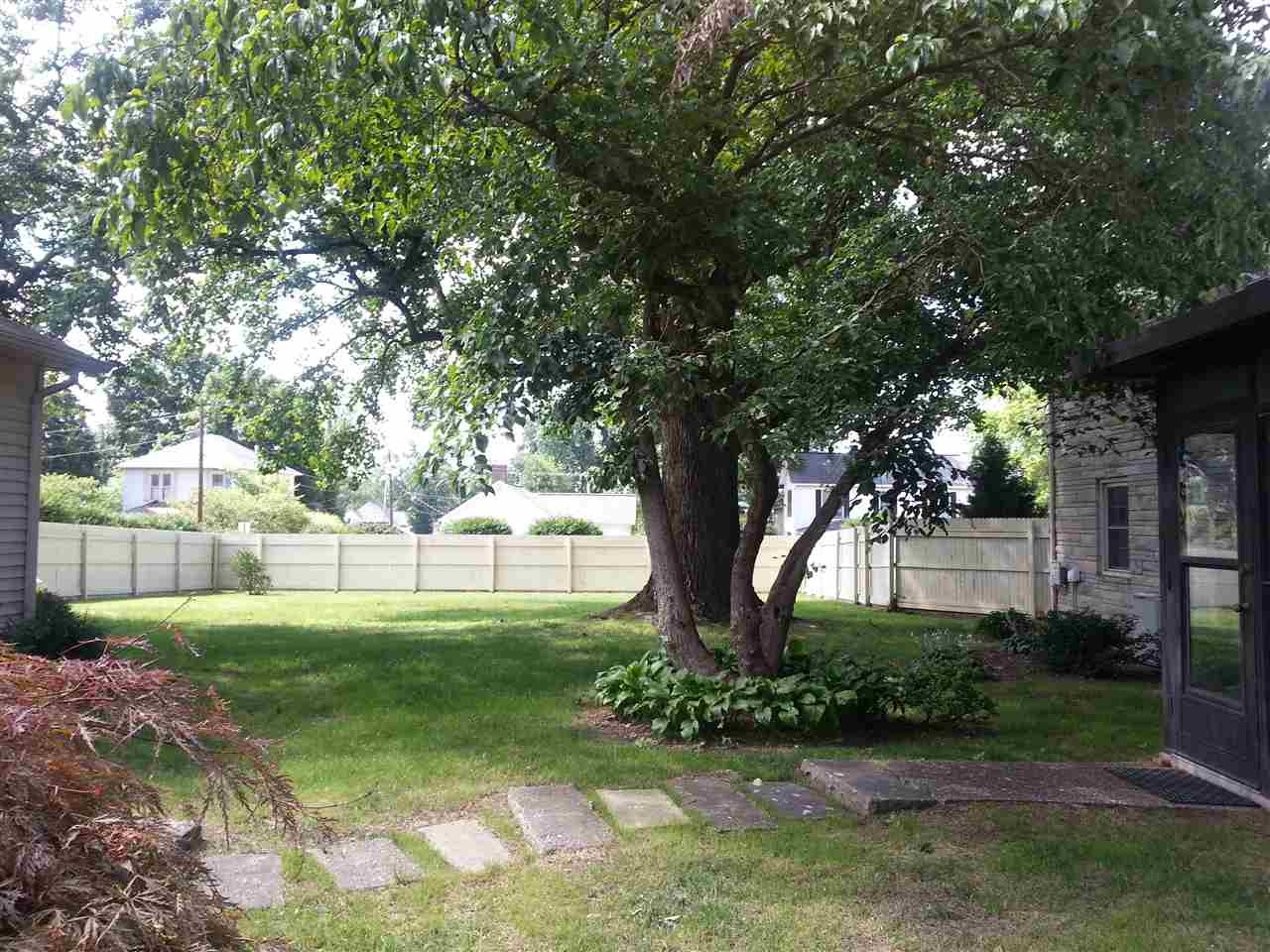 800 E Walnut St, Washington, IN 47501 photo 28
