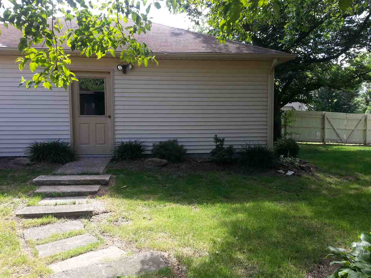 800 E Walnut St, Washington, IN 47501 photo 27