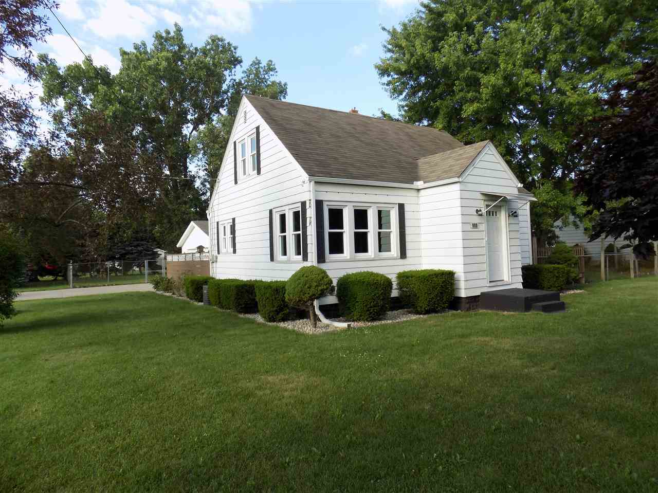 601 W Hively Ave, Elkhart, IN 46517 photo 1