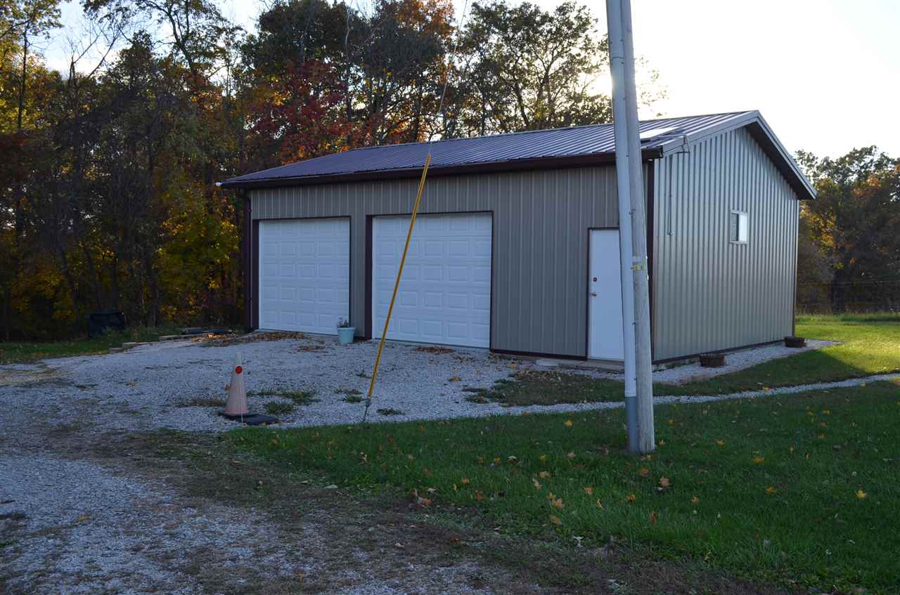 7614 E Sylvania Rd, Bloomfield, IN 47424 photo 4