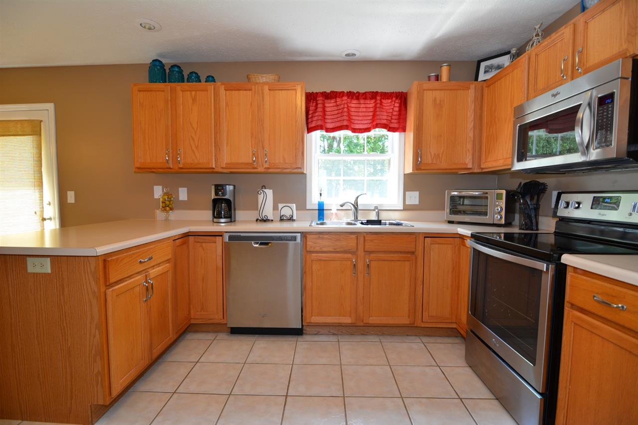 7342 Miranda Dr, Evansville, IN 47711 photo 6