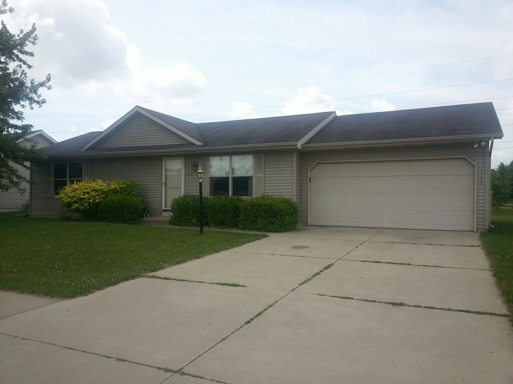 1112 Harvest Dr, Goshen, IN 46526 photo 1