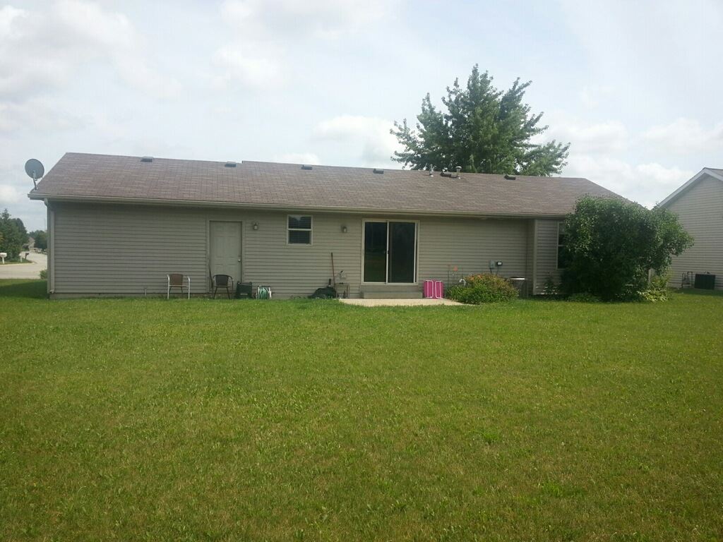 1112 Harvest Dr, Goshen, IN 46526 photo 2