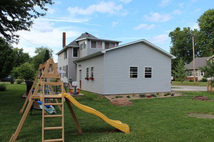 1522 E Main St, Warsaw, IN 46580 photo 4