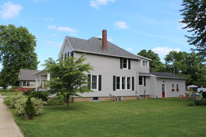 1522 E Main St, Warsaw, IN 46580 photo 3