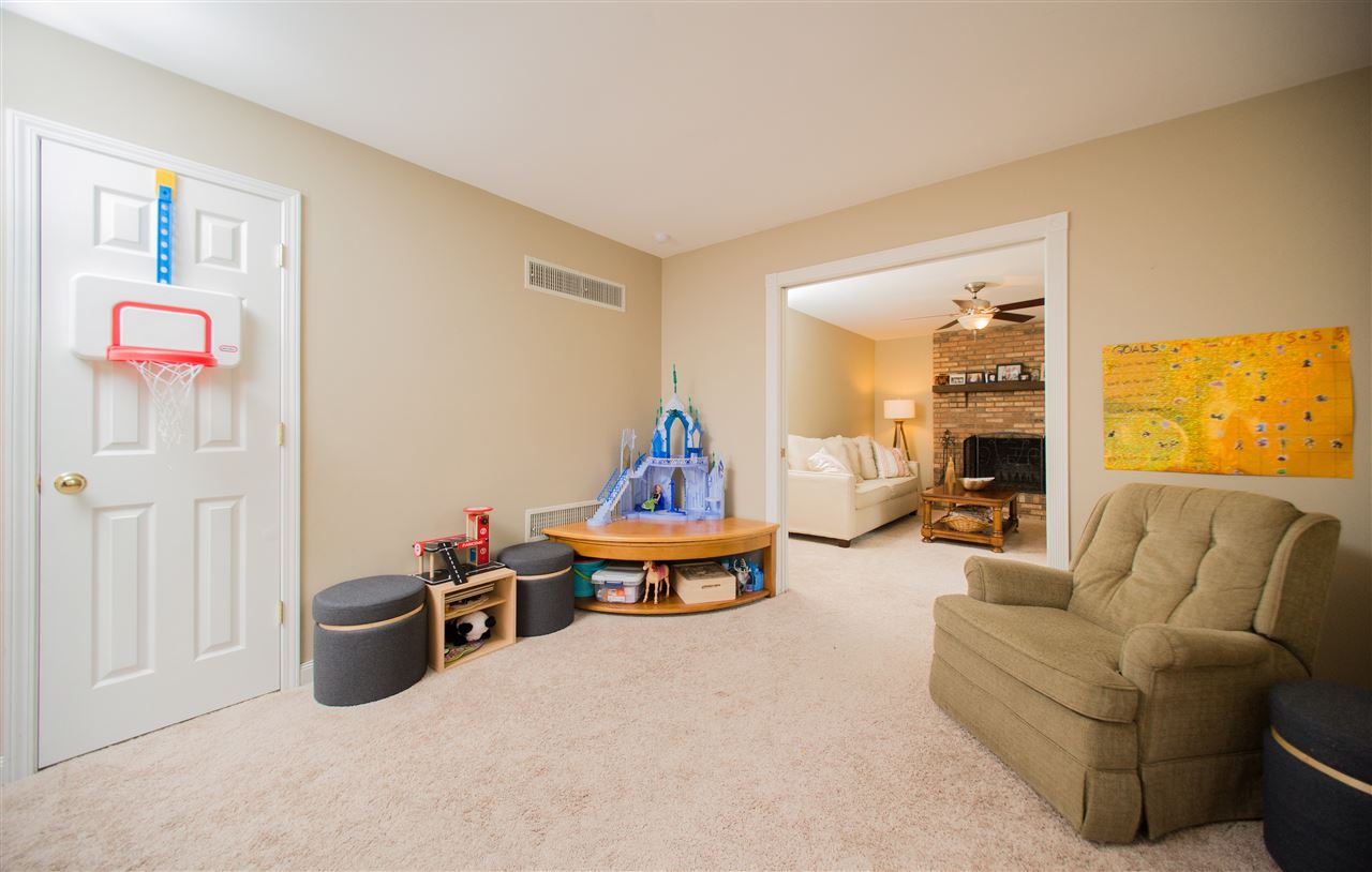 4588 Stonegate Dr, Newburgh, IN 47630 photo 13