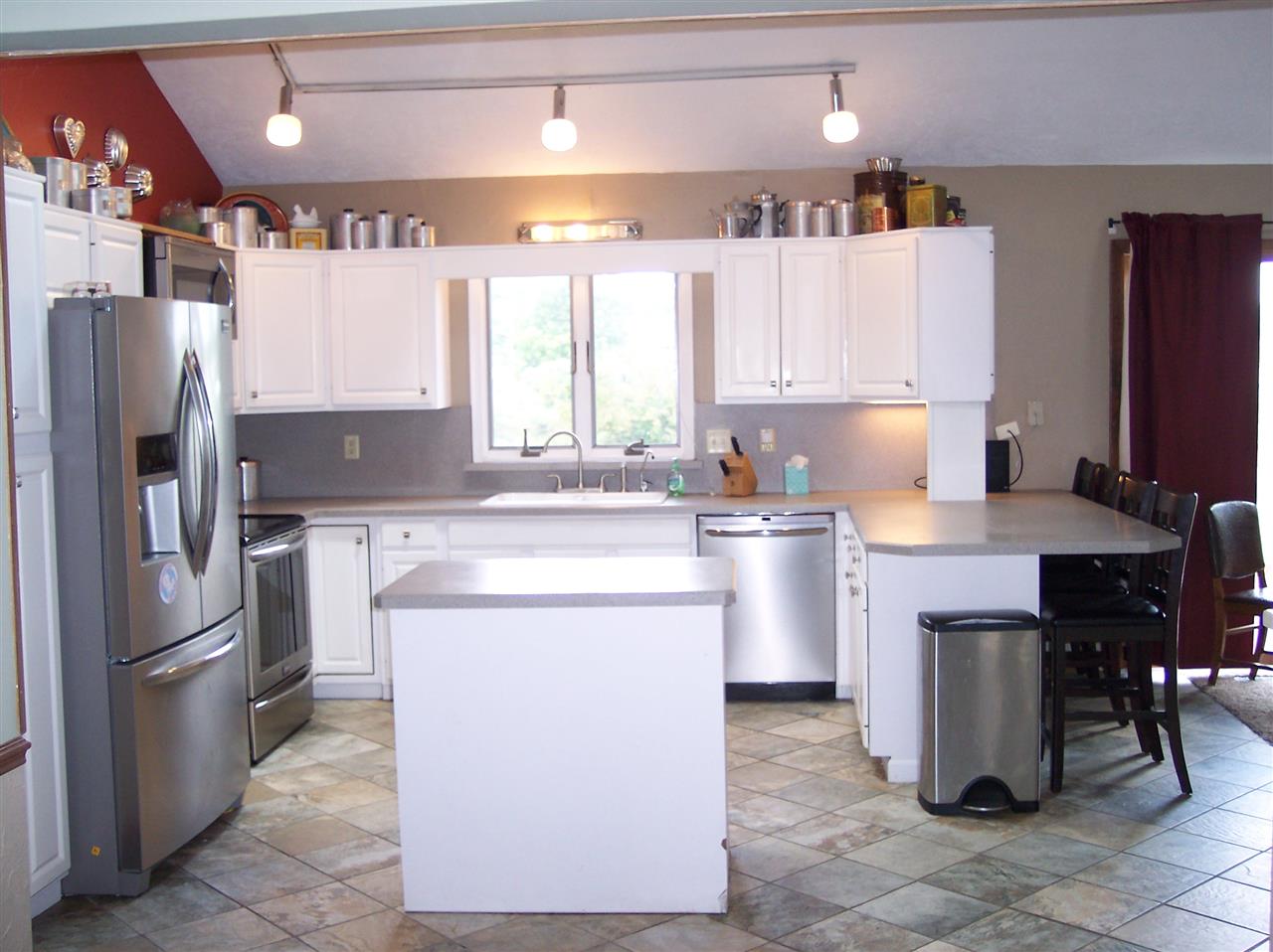 2908 Krista Ln, Winona Lake, IN 46590 photo 2