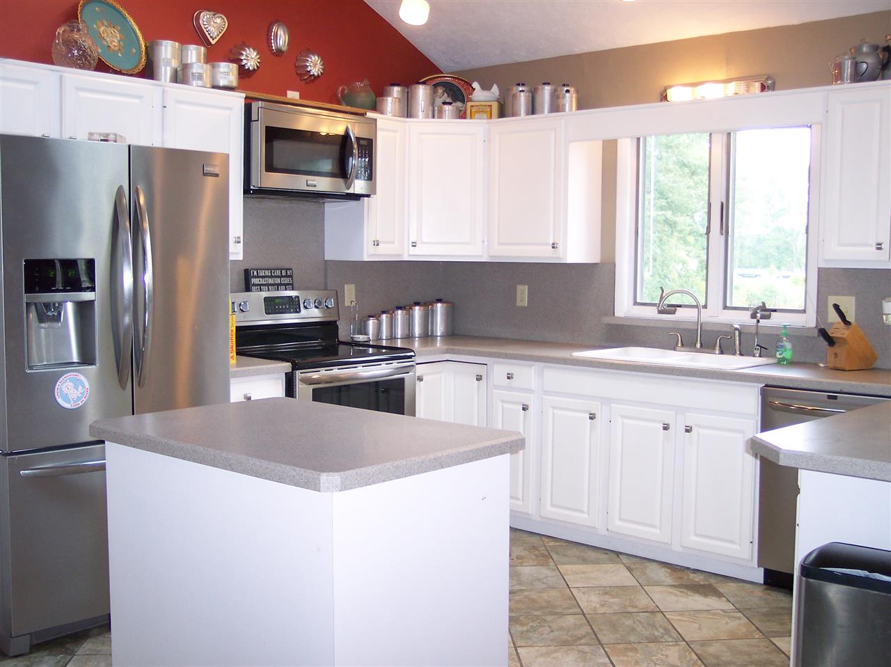 2908 Krista Ln, Winona Lake, IN 46590 photo 4