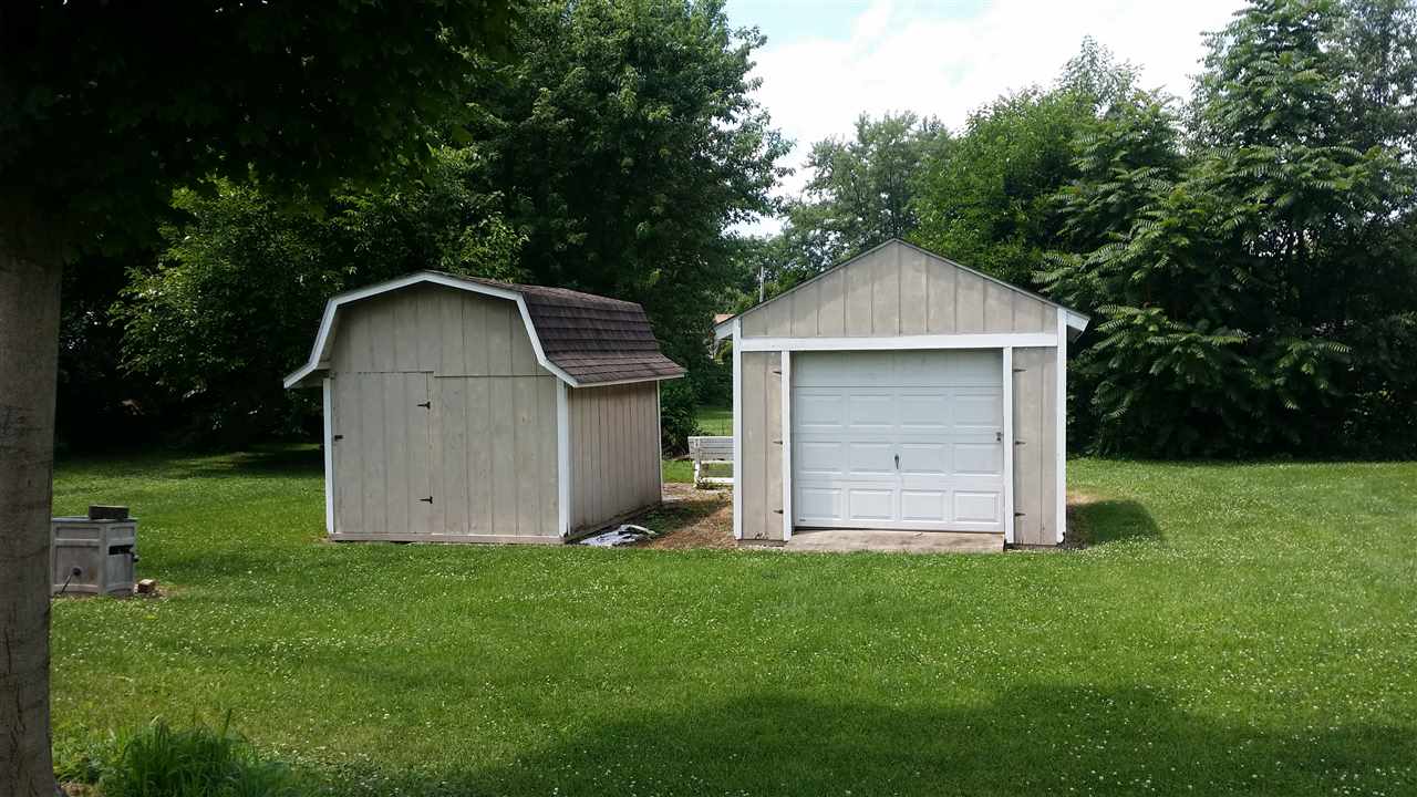 655 N 5th St, Middletown, IN 47356 photo 4