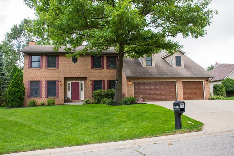 17111 Springwood Dr, Granger, IN 46530 photo 1