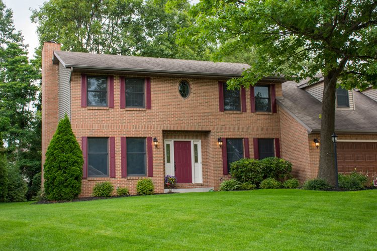 17111 Springwood Dr, Granger, IN 46530 photo 2