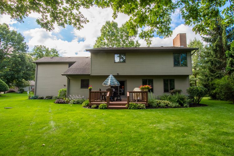 17111 Springwood Dr, Granger, IN 46530 photo 3