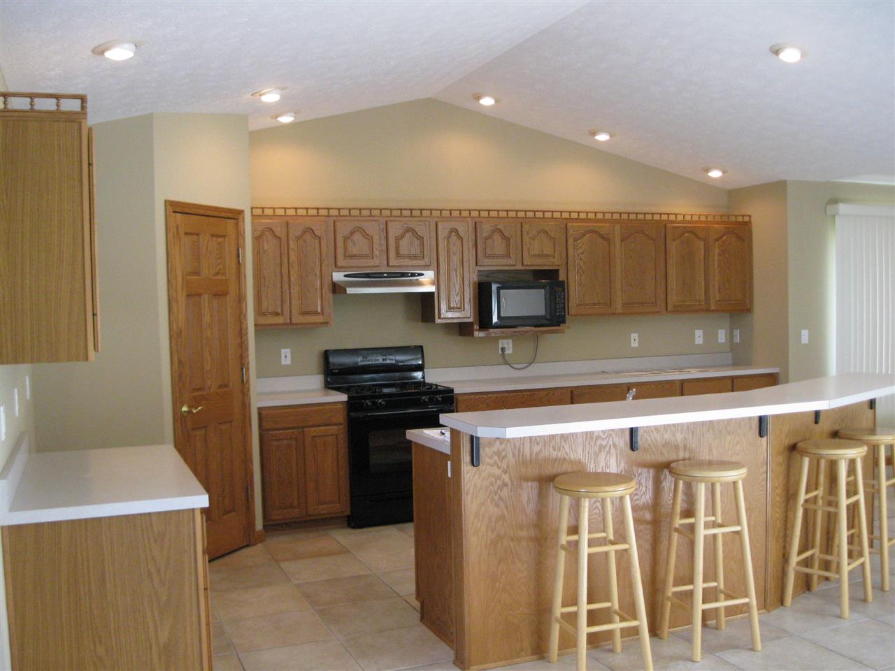 914 Echo Ln, Kokomo, IN 46902 photo 4