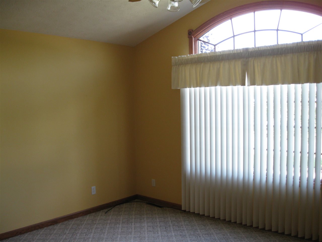914 Echo Ln, Kokomo, IN 46902 photo 13