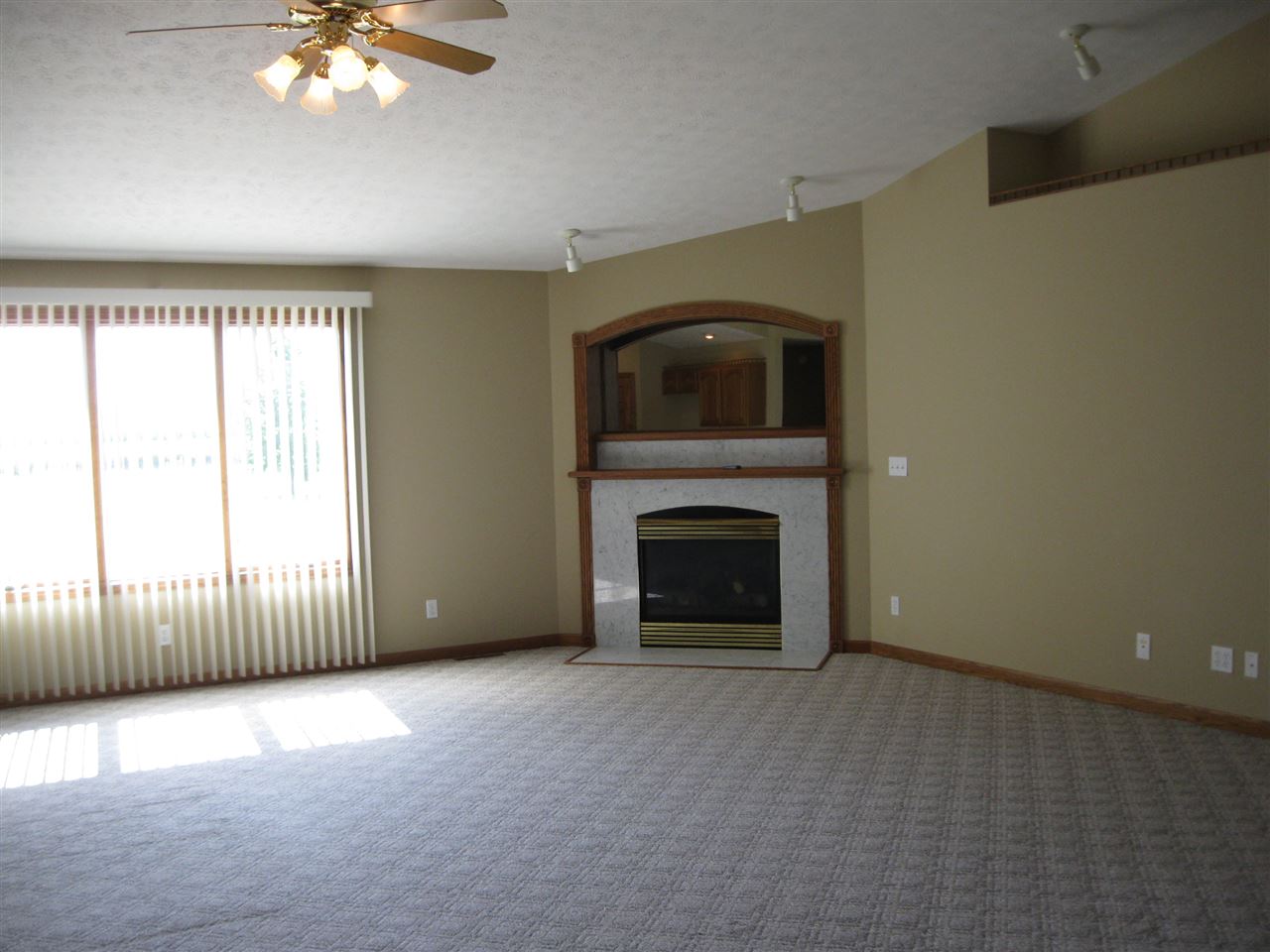 914 Echo Ln, Kokomo, IN 46902 photo 3