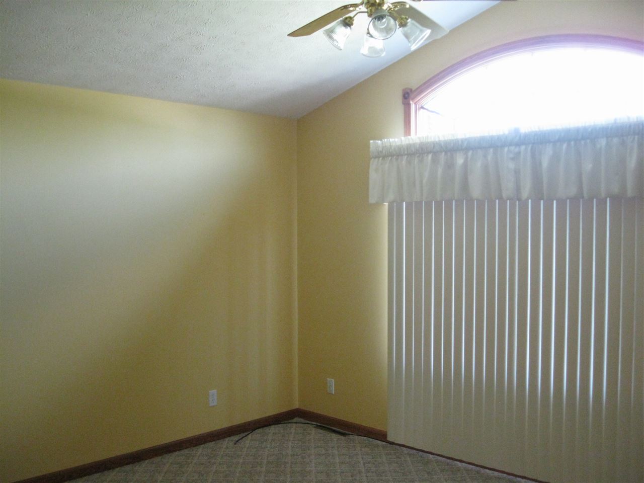 914 Echo Ln, Kokomo, IN 46902 photo 12