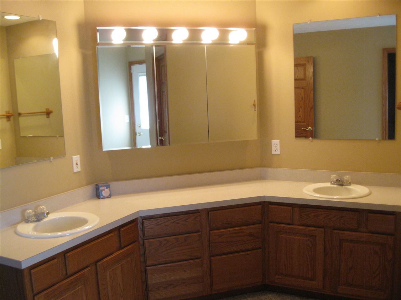 914 Echo Ln, Kokomo, IN 46902 photo 11