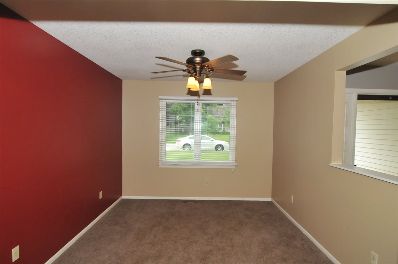 8732 Woodstream Dr, Fort Wayne, IN 46804 photo 4