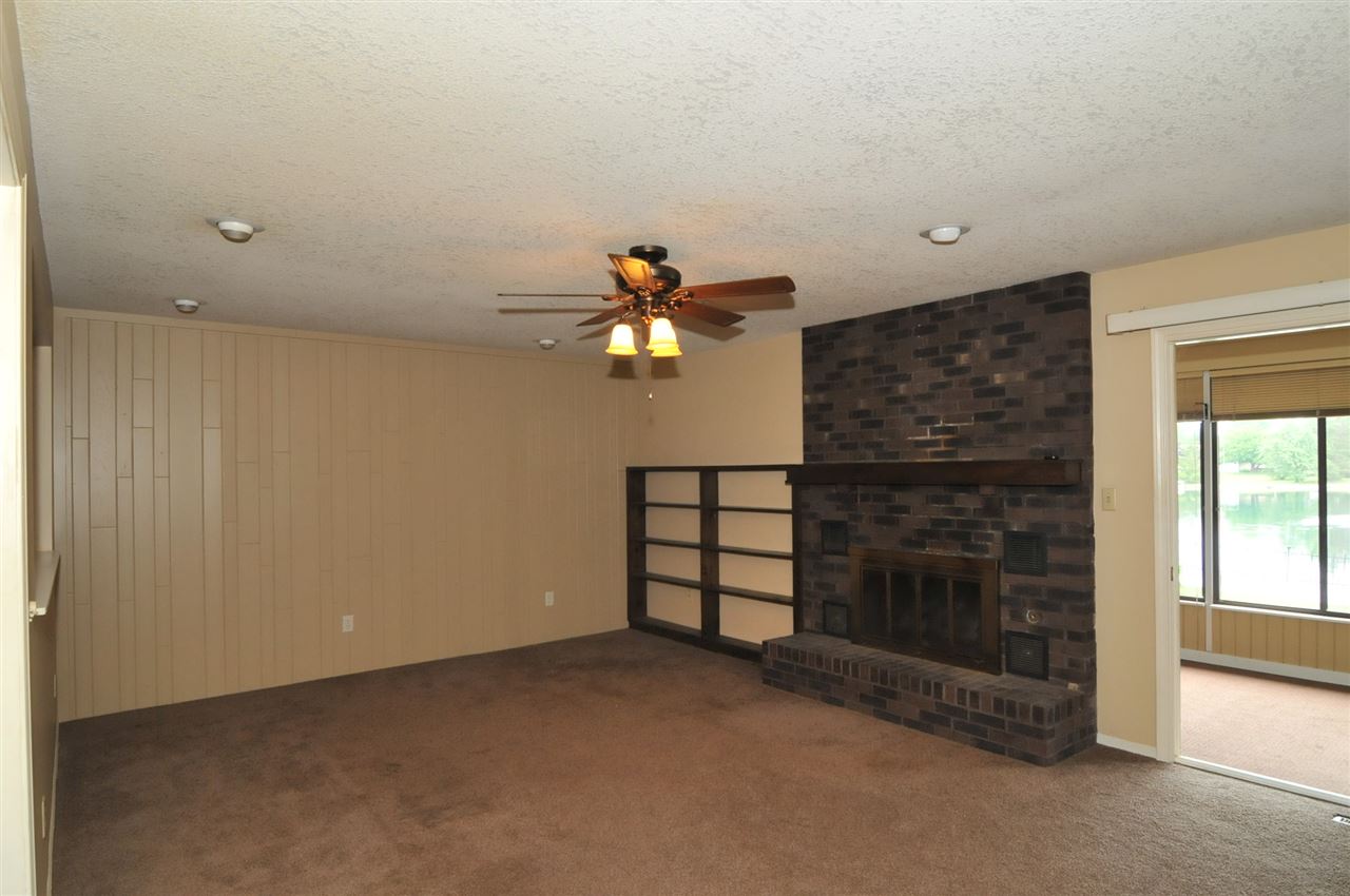 8732 Woodstream Dr, Fort Wayne, IN 46804 photo 5