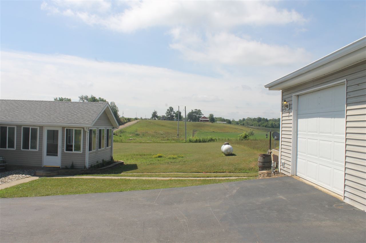 1023 N 800 E, Avilla, IN 46710 photo 24