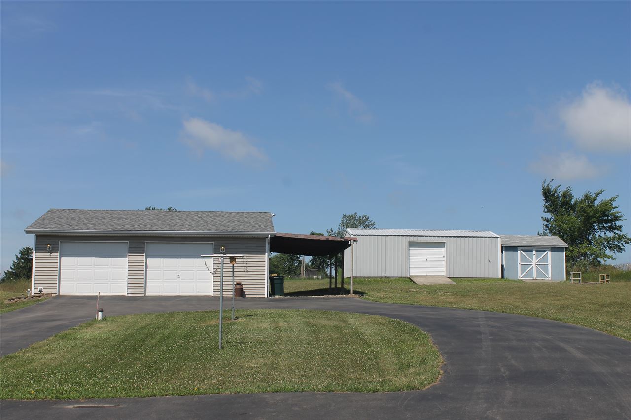 1023 N 800 E, Avilla, IN 46710 photo 4