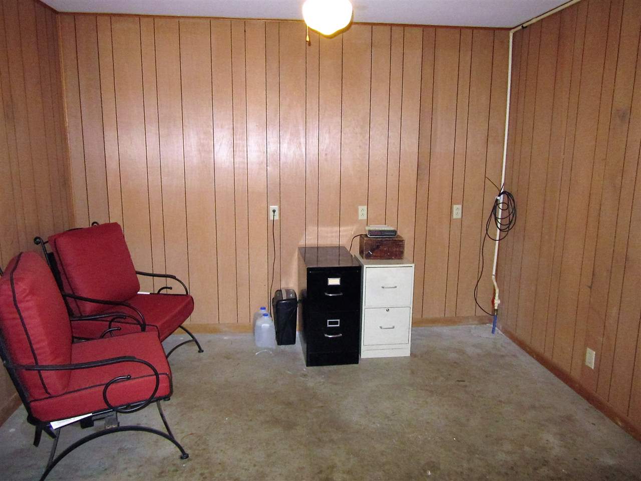 672 Rabbitsville Rd, Mitchell, IN 47446 photo 2