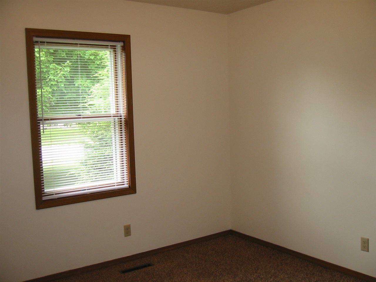 424 Oatfield Ln, Goshen, IN 46526 photo 18