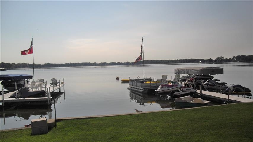 804 N Long Dr, Syracuse, IN 46567 photo 4