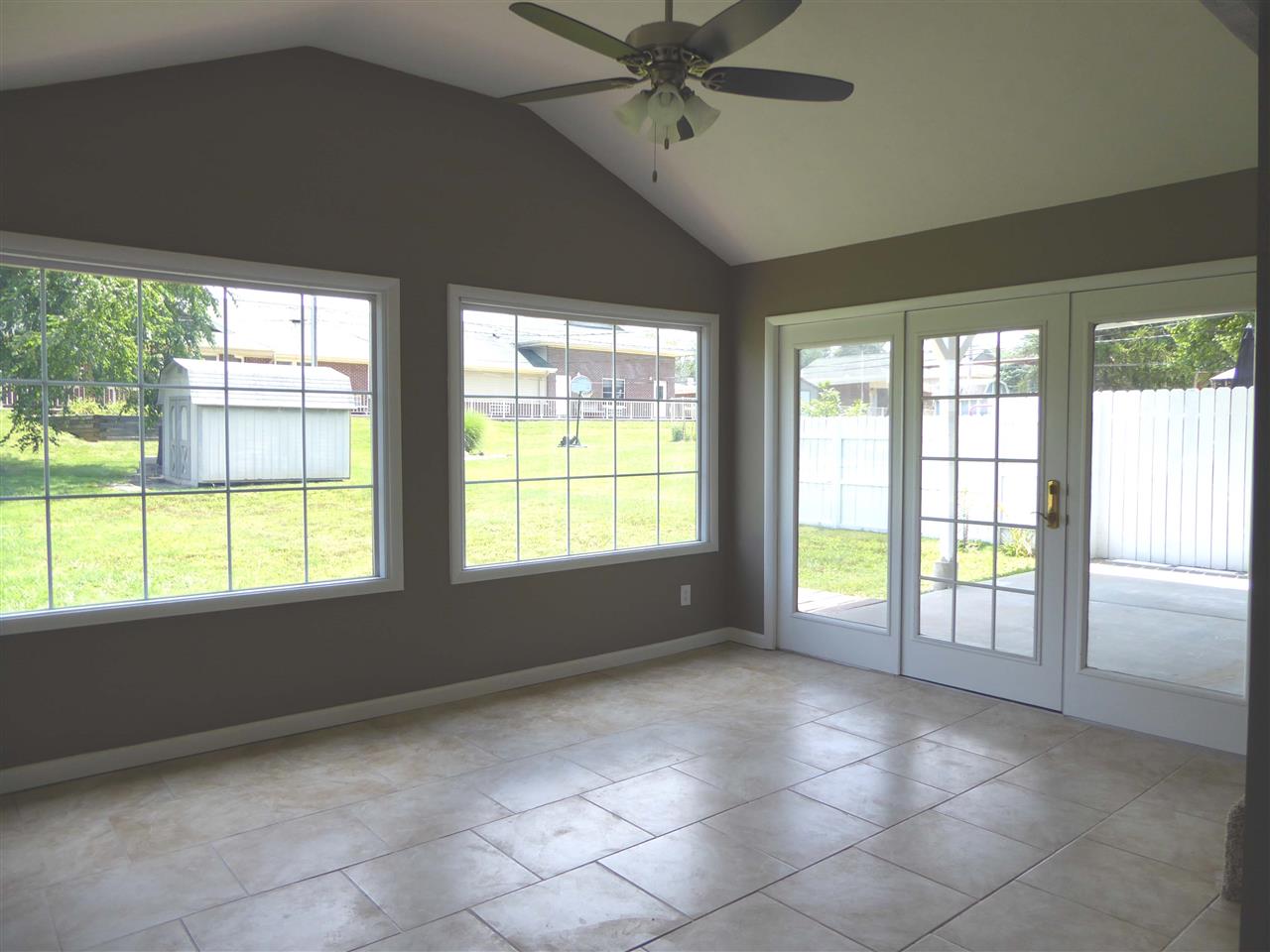 2614 Howard Dr, Jasper, IN 47546 photo 3