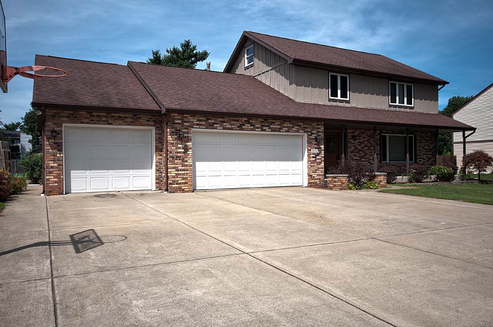 51633 Shaker Ln, Granger, IN 46530 photo 1
