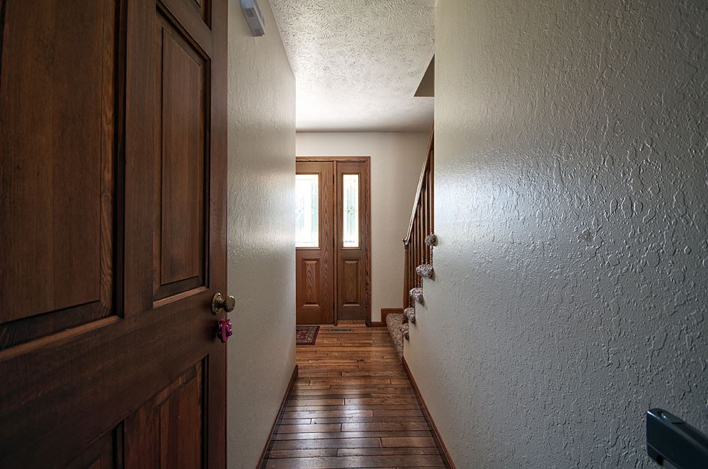 51633 Shaker Ln, Granger, IN 46530 photo 3